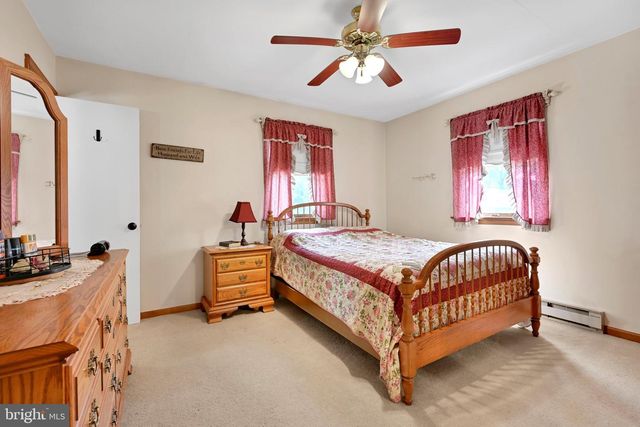 1236 TULPEHOCKEN RD, Richland, PA 17087