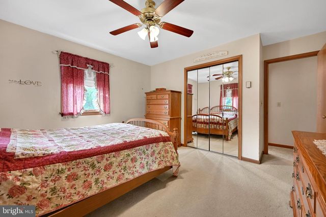 1236 TULPEHOCKEN RD, Richland, PA 17087