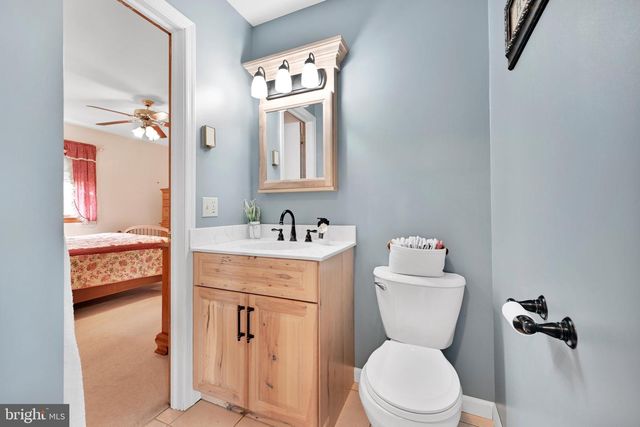 1236 TULPEHOCKEN RD, Richland, PA 17087