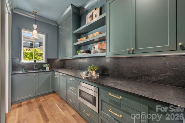 227 Hargett Court, Charlotte, NC 28211