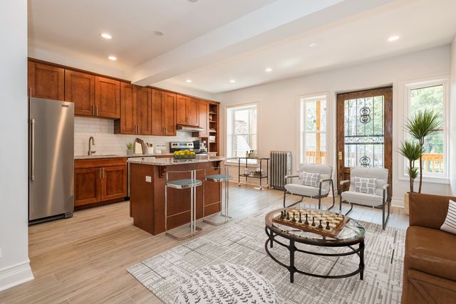 1443 E 53rd Street 3R, Chicago, IL 60615
