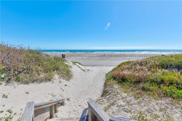 800 Sandcastle Dr 415, Port Aransas, TX 78373