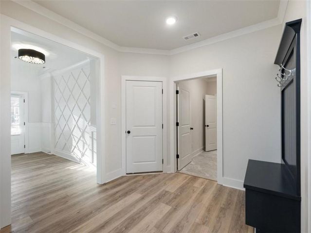 4055 Hosch Retreat Drive, Buford, GA 30519