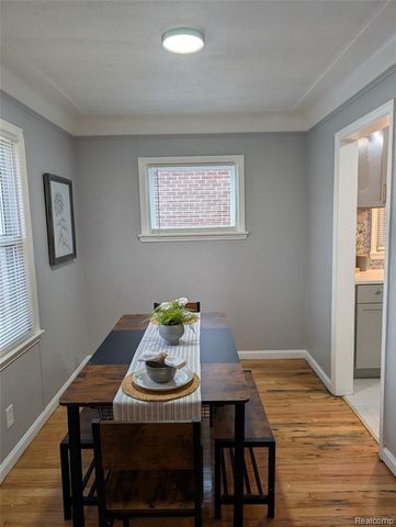 8277 Sussex Street, Detroit, MI 48228