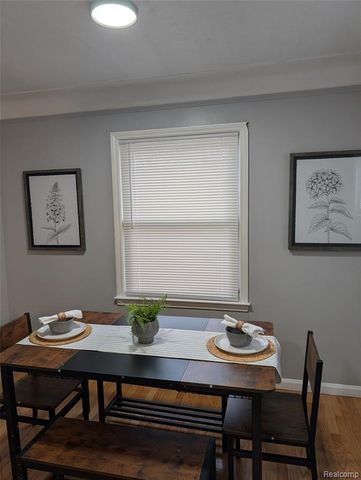 8277 Sussex Street, Detroit, MI 48228