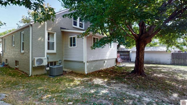 701 Sycamore, Murray, KY 42071