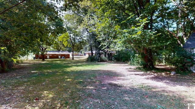 701 Sycamore, Murray, KY 42071