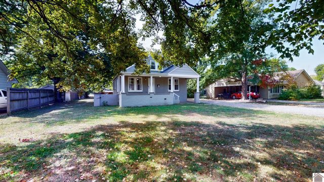 701 Sycamore, Murray, KY 42071