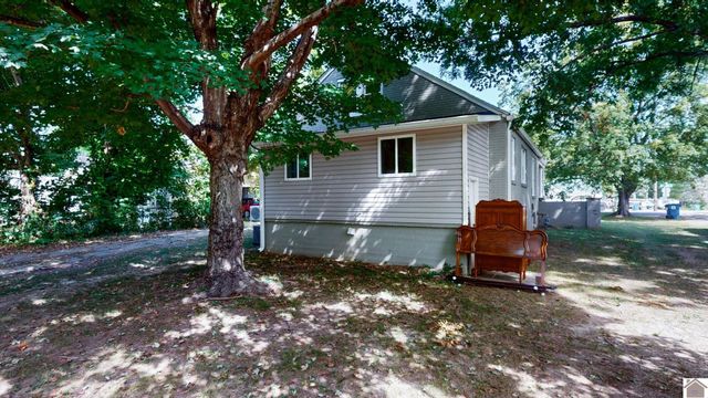 701 Sycamore, Murray, KY 42071