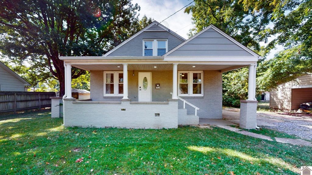 701 Sycamore, Murray, KY 42071