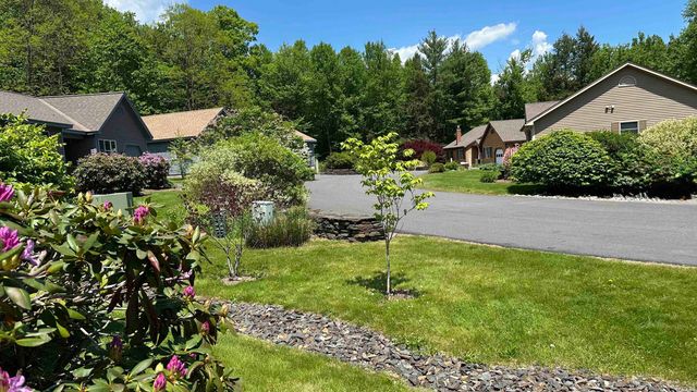 94 Brets Road, Brattleboro, VT 05301