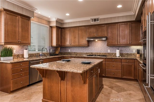 1688 Crest View, Pomona, CA 91768