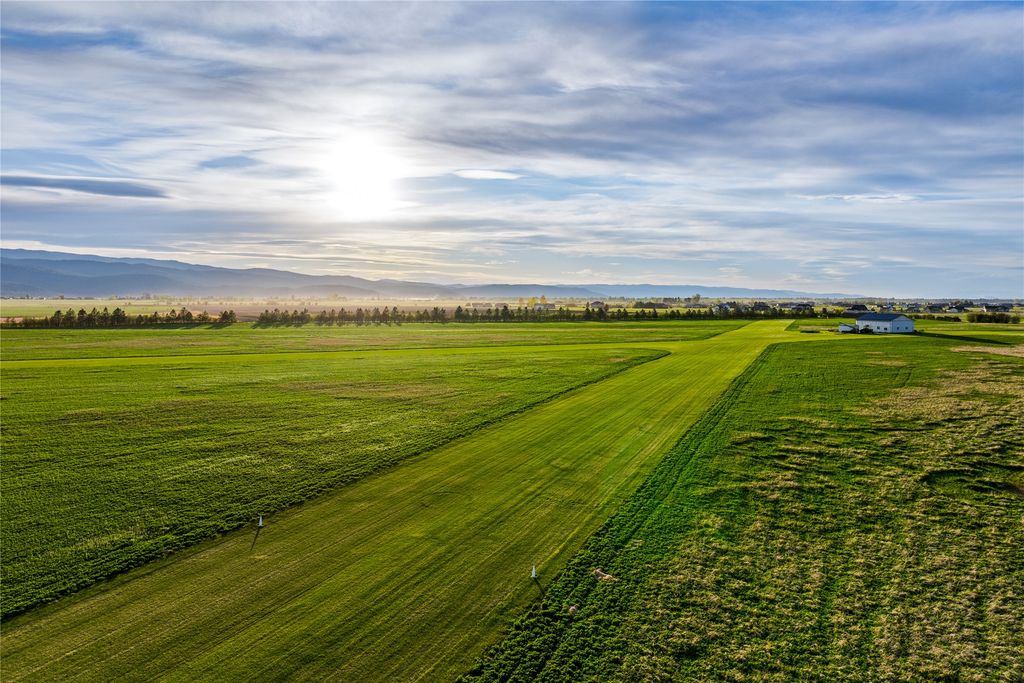 465 Farm Road, Kalispell, MT 59901 photo 12