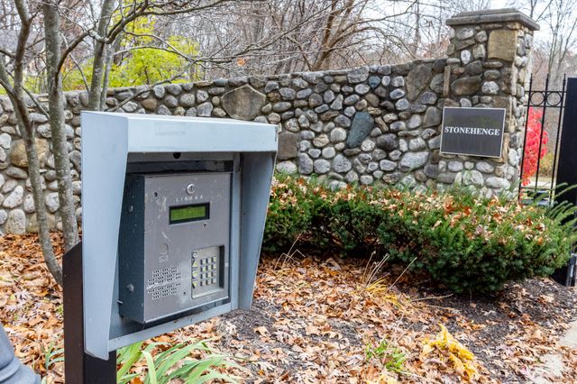 5101 Garden Gateway Road, Valparaiso, IN 46383