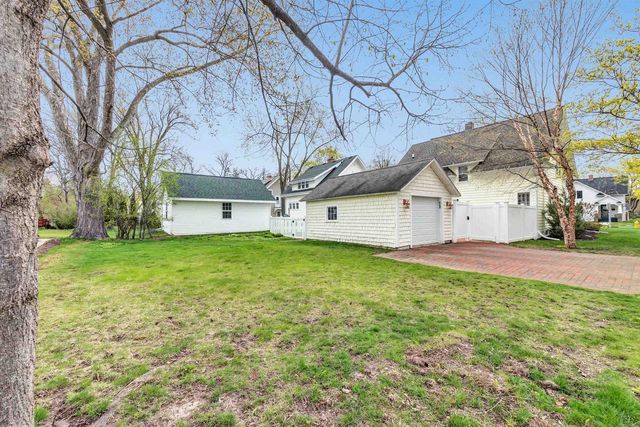 801 LAWTON PLACE, De Pere, WI 54115