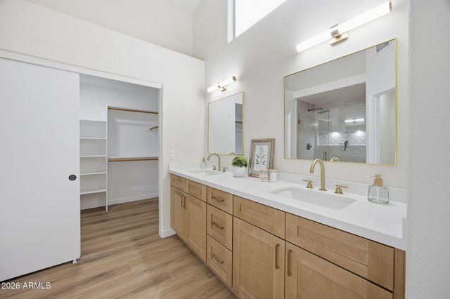 3170 W BAYLOR Lane, Chandler, AZ 85226