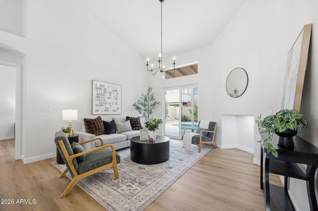 3170 W BAYLOR Lane, Chandler, AZ 85226