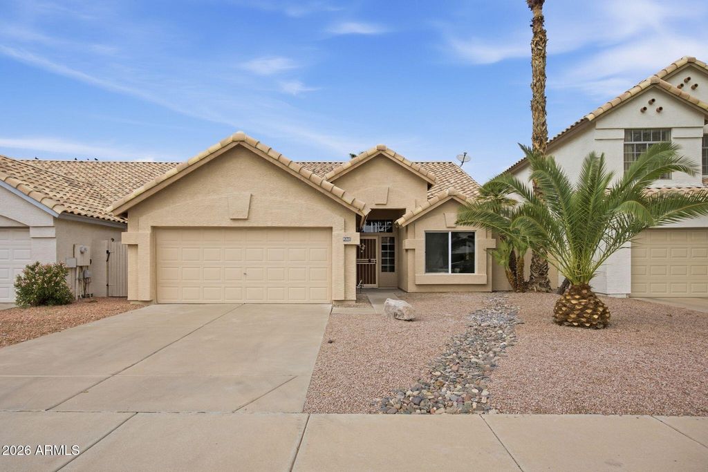 3170 W BAYLOR Lane, Chandler, AZ 85226