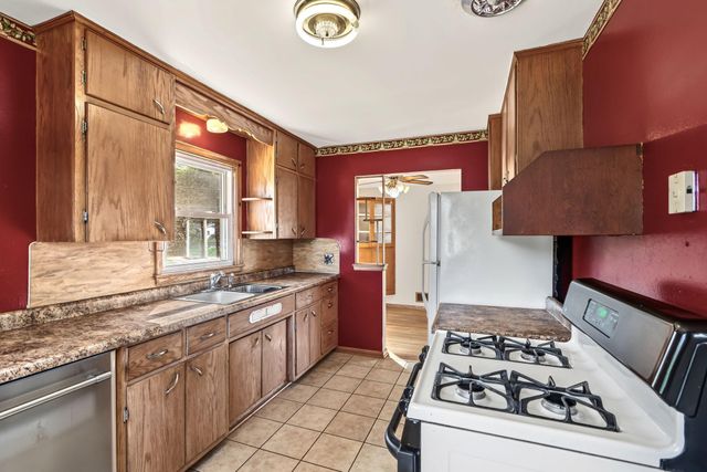 3004 Bellaire Avenue, Maplewood, MN 55109