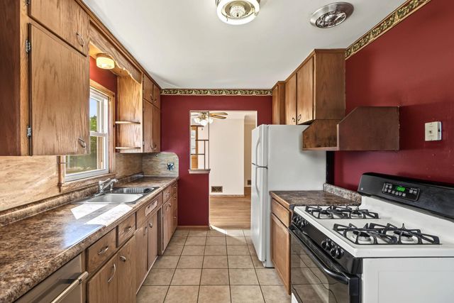 3004 Bellaire Avenue, Maplewood, MN 55109