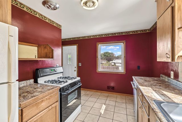 3004 Bellaire Avenue, Maplewood, MN 55109