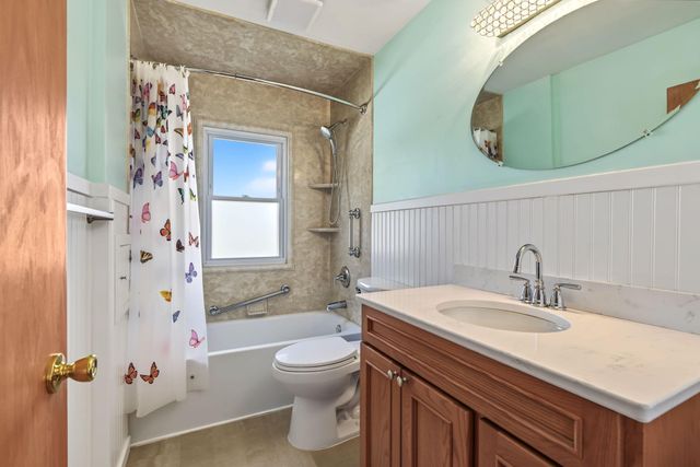 3004 Bellaire Avenue, Maplewood, MN 55109
