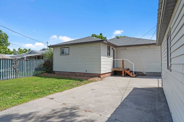1743 N Altamont St, Spokane, WA 99207