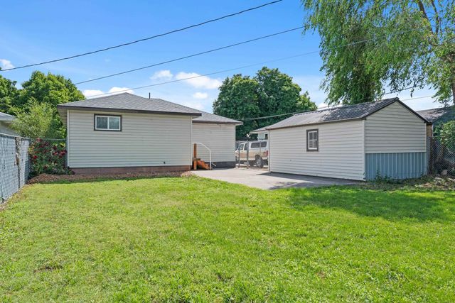 1743 N Altamont St, Spokane, WA 99207