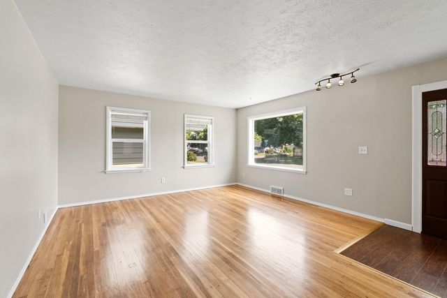 1743 N Altamont St, Spokane, WA 99207