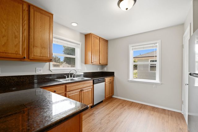 1743 N Altamont St, Spokane, WA 99207