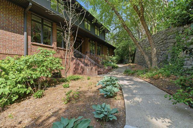 108 High Estes, Nashville, TN 37215