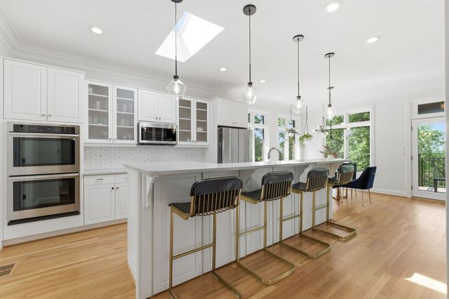 108 High Estes, Nashville, TN 37215