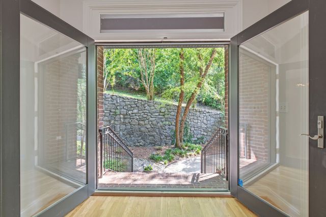 108 High Estes, Nashville, TN 37215