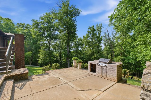 108 High Estes, Nashville, TN 37215