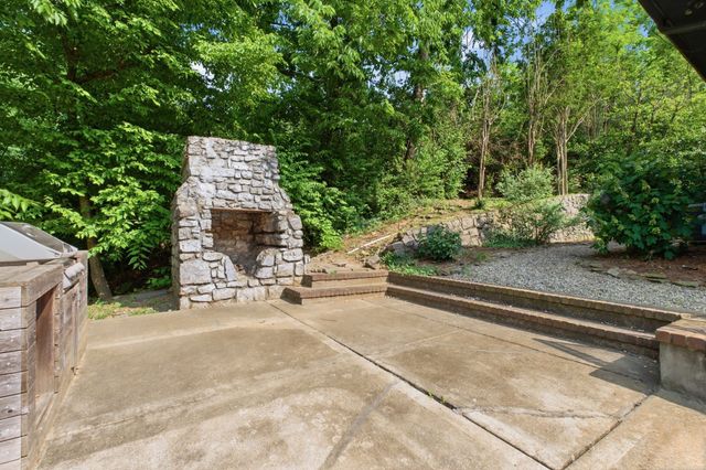 108 High Estes, Nashville, TN 37215