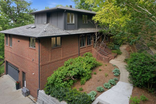 108 High Estes, Nashville, TN 37215