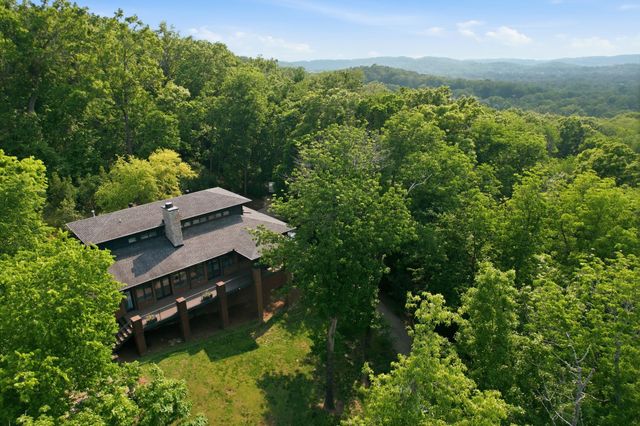 108 High Estes, Nashville, TN 37215