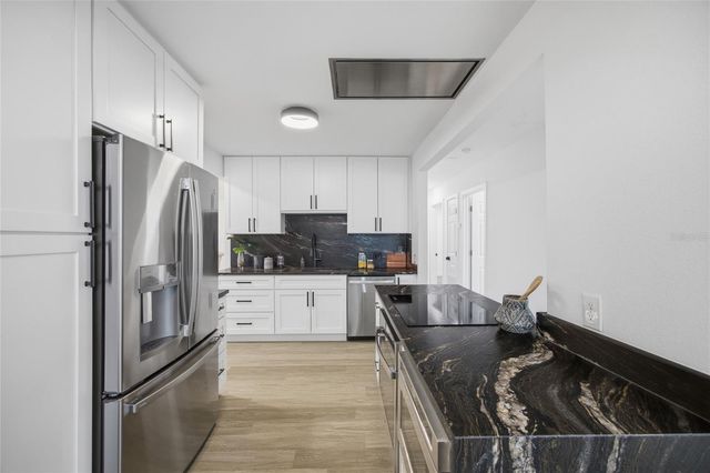 5207 W CLEVELAND STREET, Tampa, FL 33609