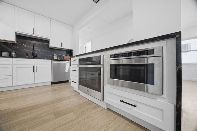 5207 W CLEVELAND STREET, Tampa, FL 33609