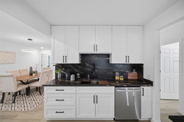 5207 W CLEVELAND STREET, Tampa, FL 33609