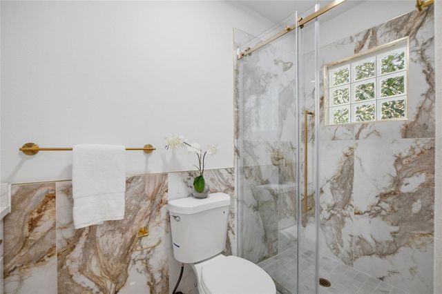5207 W CLEVELAND STREET, Tampa, FL 33609
