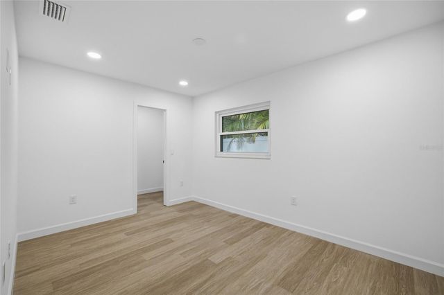 5207 W CLEVELAND STREET, Tampa, FL 33609
