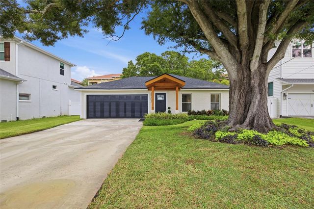 5207 W CLEVELAND STREET, Tampa, FL 33609