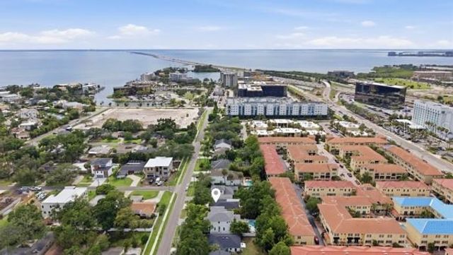 5207 W CLEVELAND STREET, Tampa, FL 33609