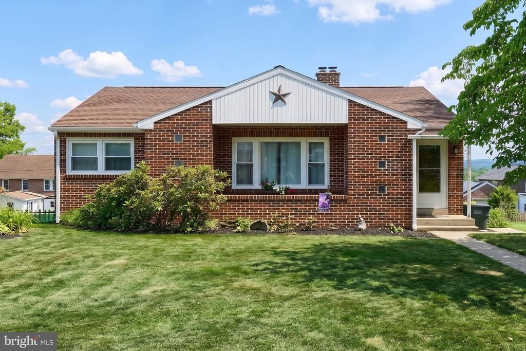 1312 BONNEVIEW RD, York, PA 17406