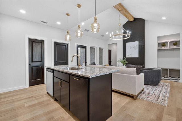 1415 Farmhouse Avenue, Wolfforth, TX 79382