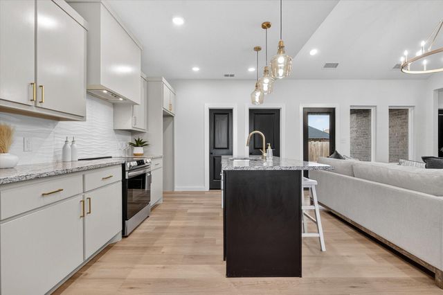 1415 Farmhouse Avenue, Wolfforth, TX 79382