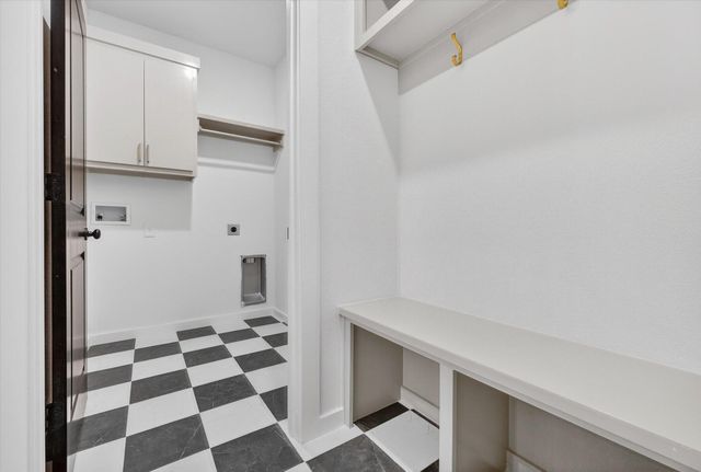 1415 Farmhouse Avenue, Wolfforth, TX 79382