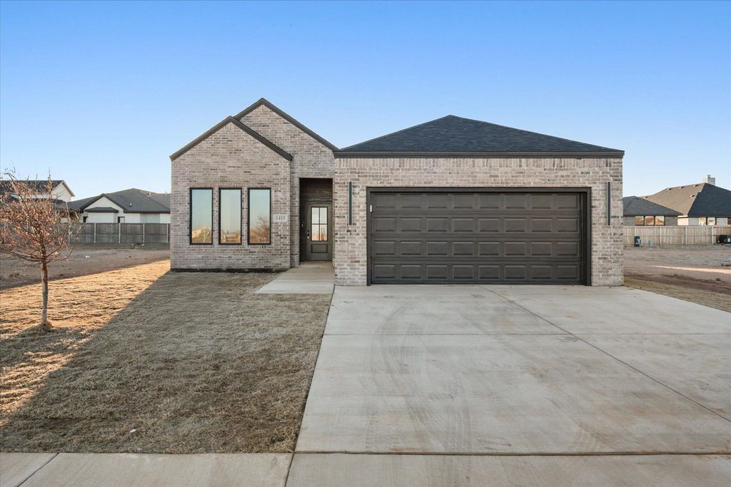 1415 Farmhouse Avenue, Wolfforth, TX 79382