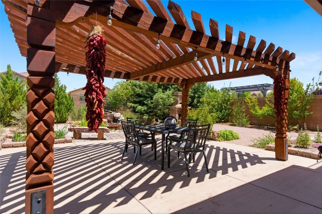 4703 Hojas Verdes, Santa Fe, NM 87507
